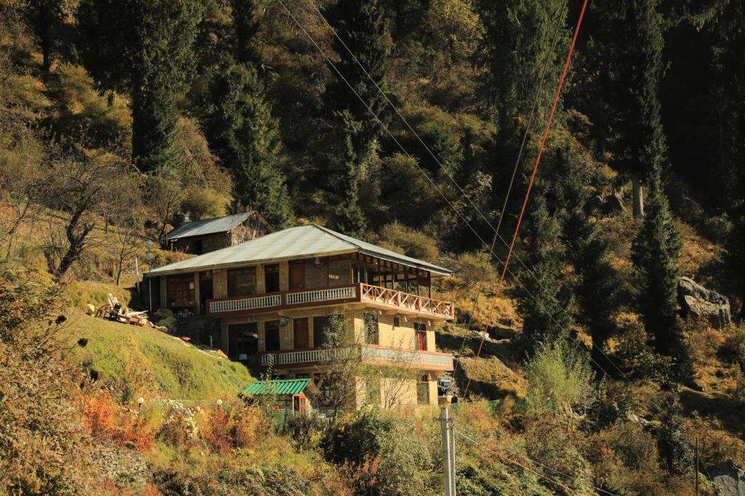 Photo of Others in Shoja