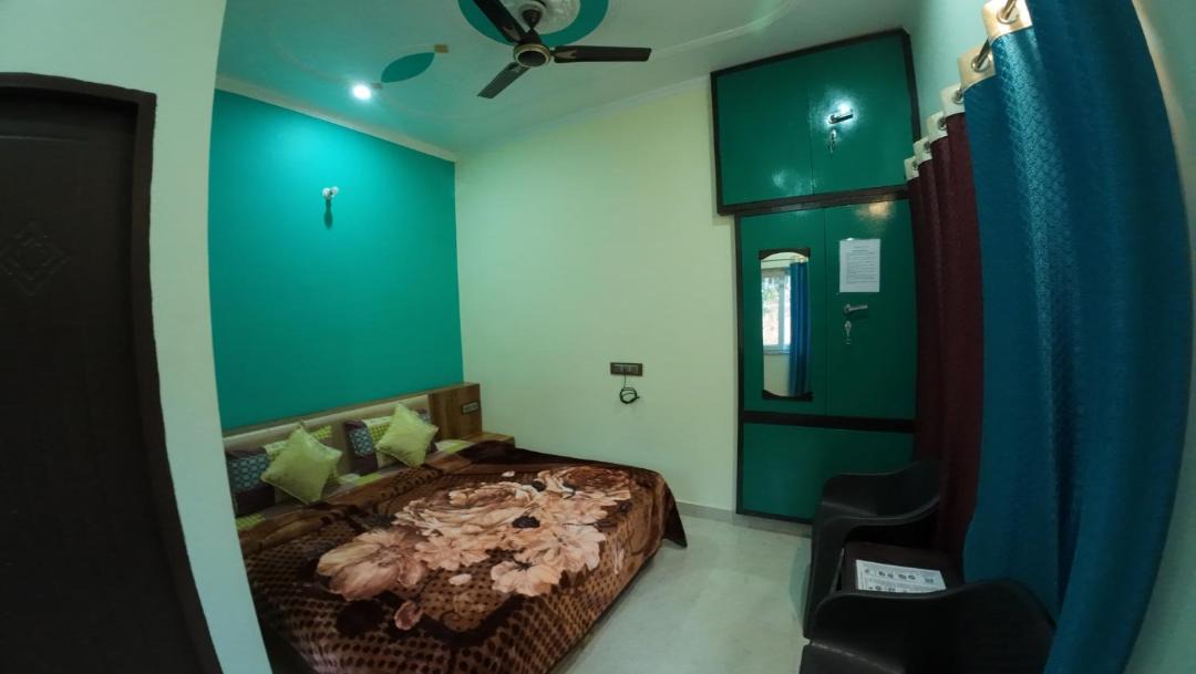Photo of Bedroom in Tapovan