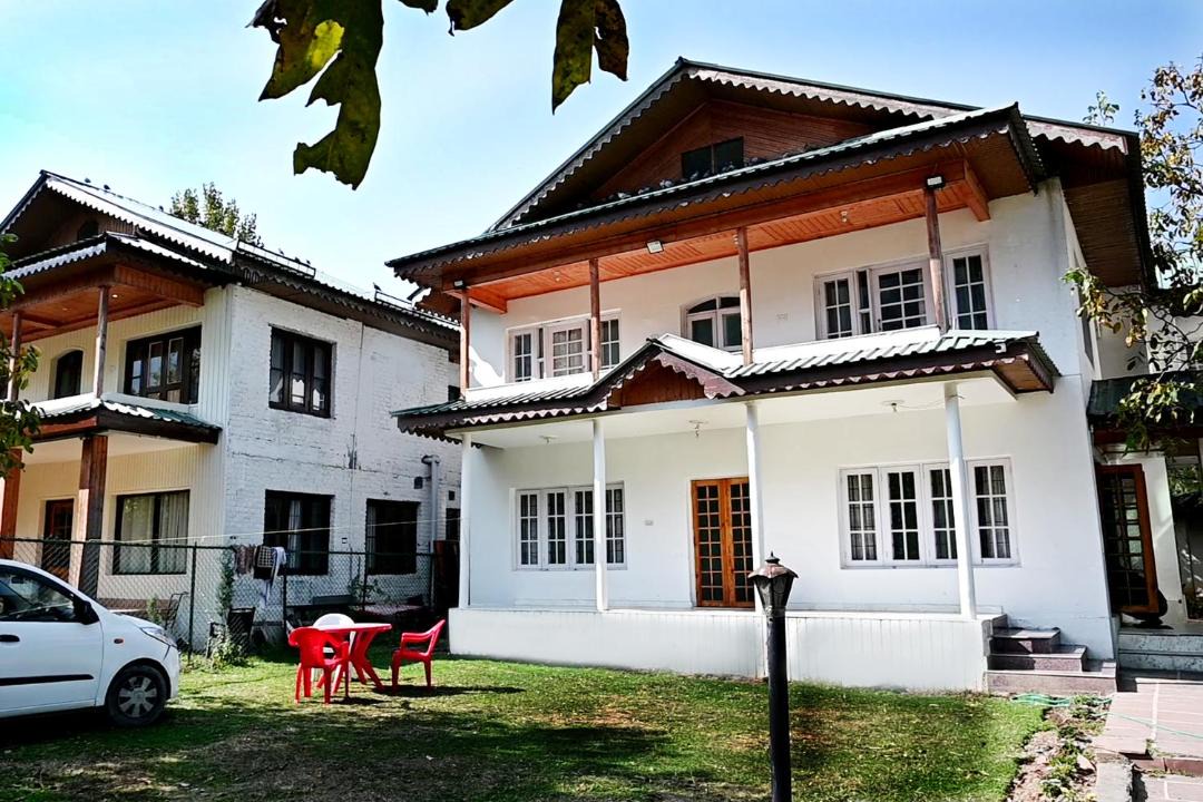 Photo of Others in Srechan