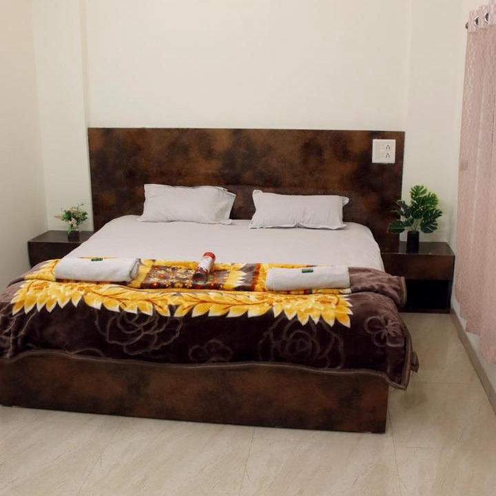 Photo of Bedroom in Daulatabad