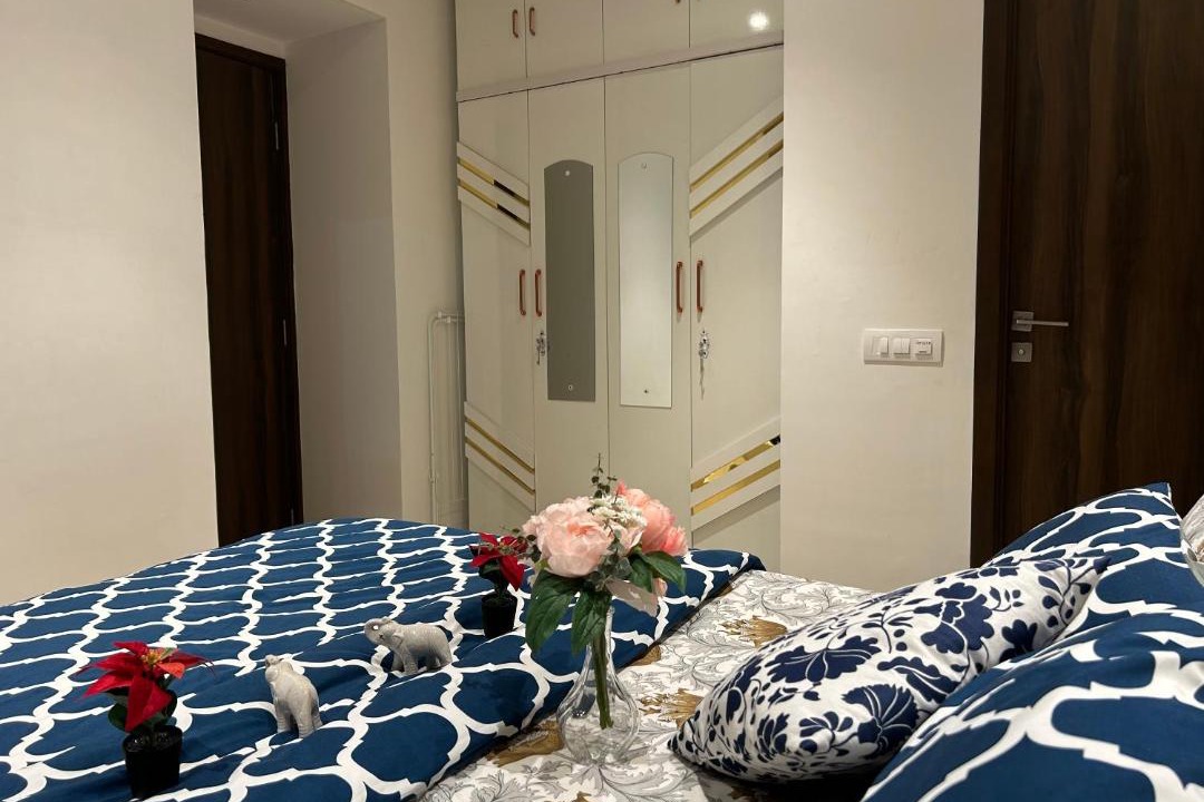 Photo of Bedroom in Hiranandani Gardens