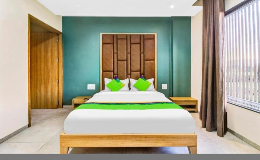 Photo of Bedroom in Satara