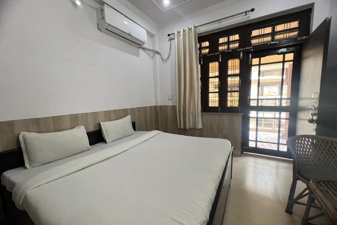 Photo of Bedroom in Tapovan
