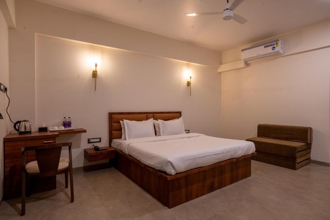 Photo of Bedroom in Diveagar