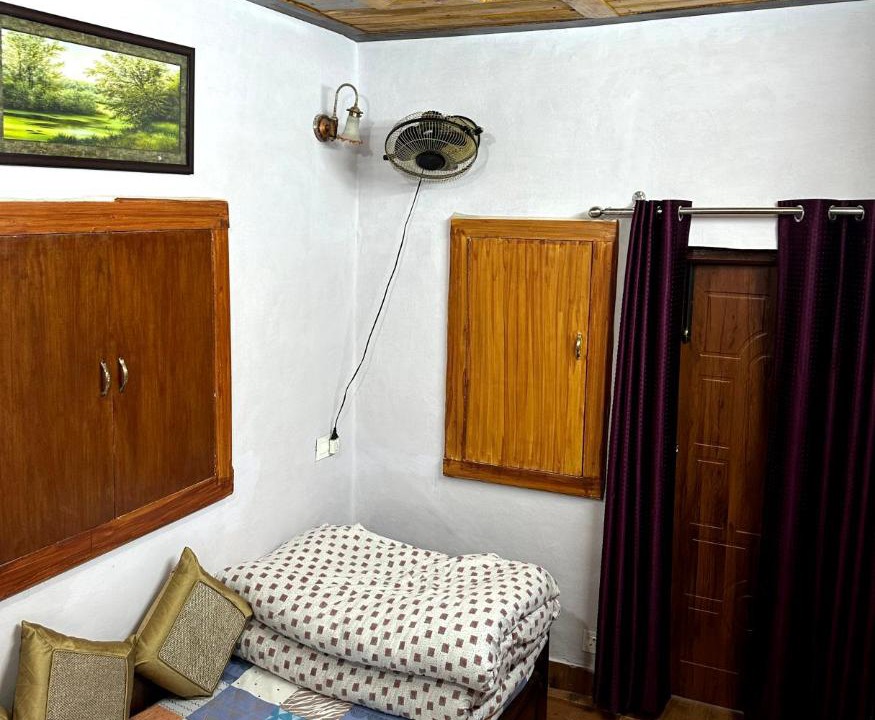 Photo of Livingroom in Landour