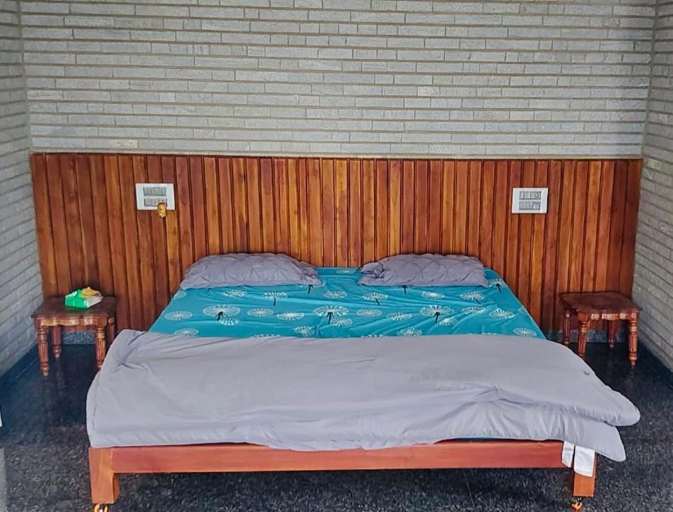 Photo of Bedroom in Hole Narsipur