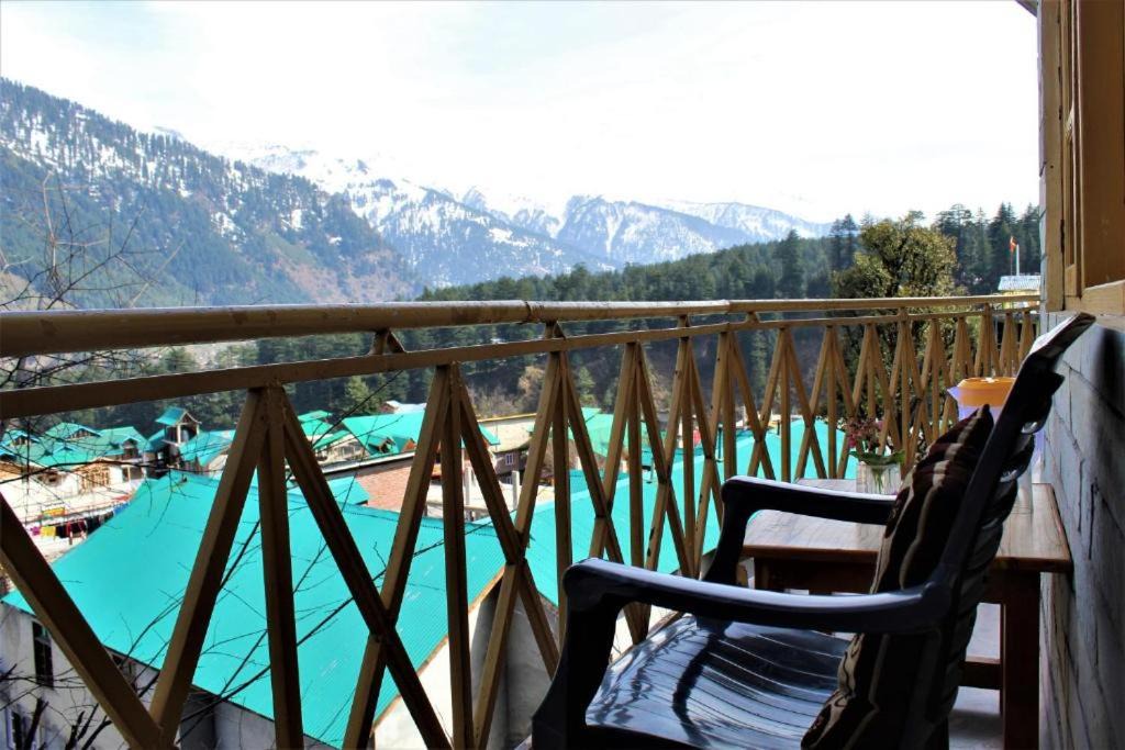 Photo of Others in Old Manali