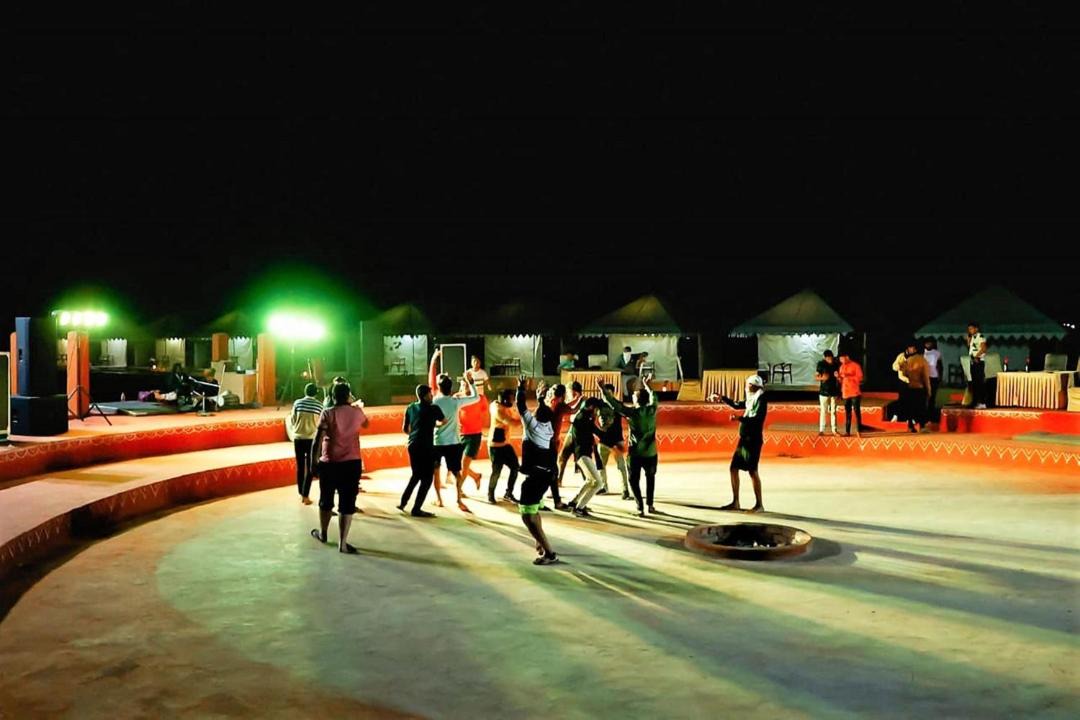 Photo of Others in Sam