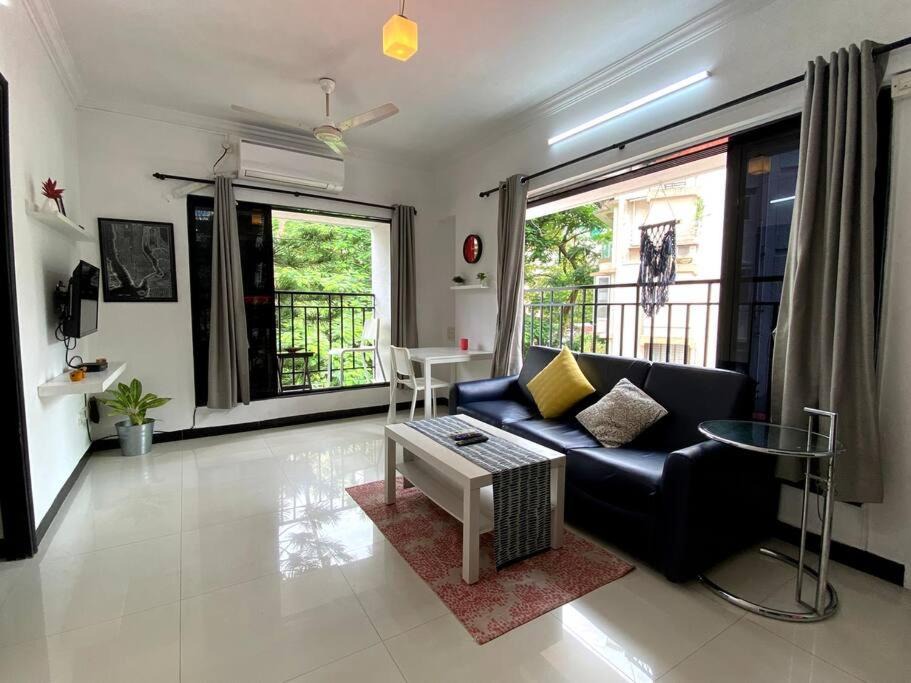 Photo of Livingroom in Pali Hill