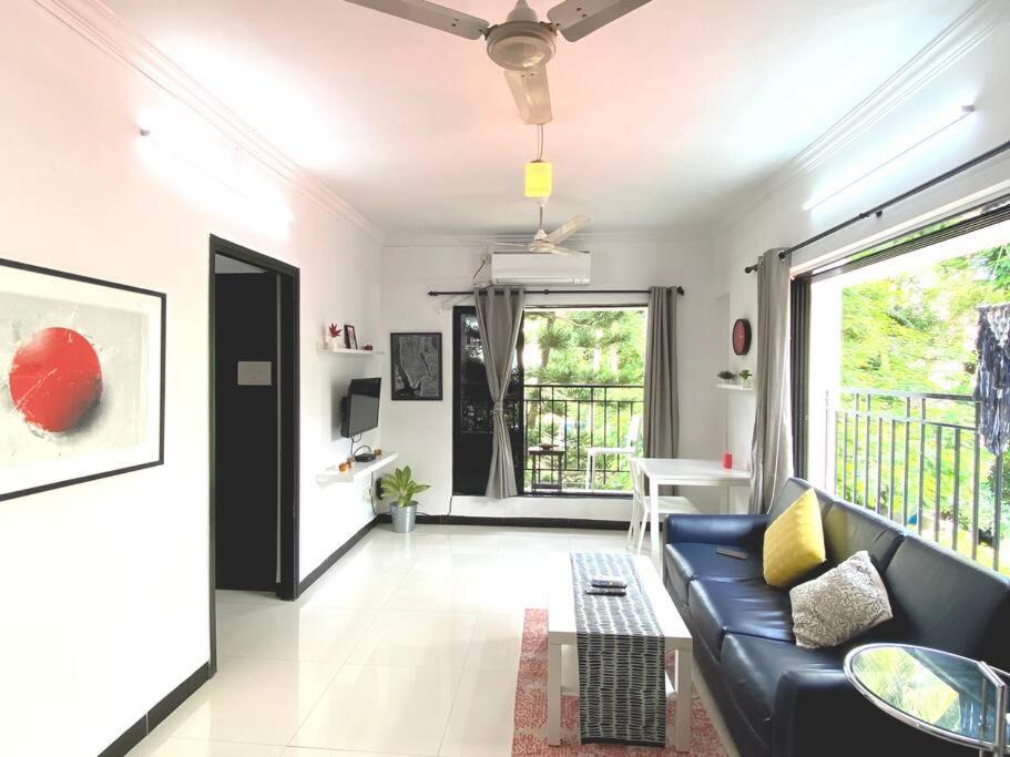 Photo of Livingroom in Pali Hill
