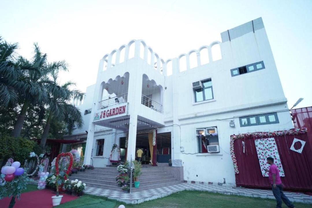 Photo of Others in Noida