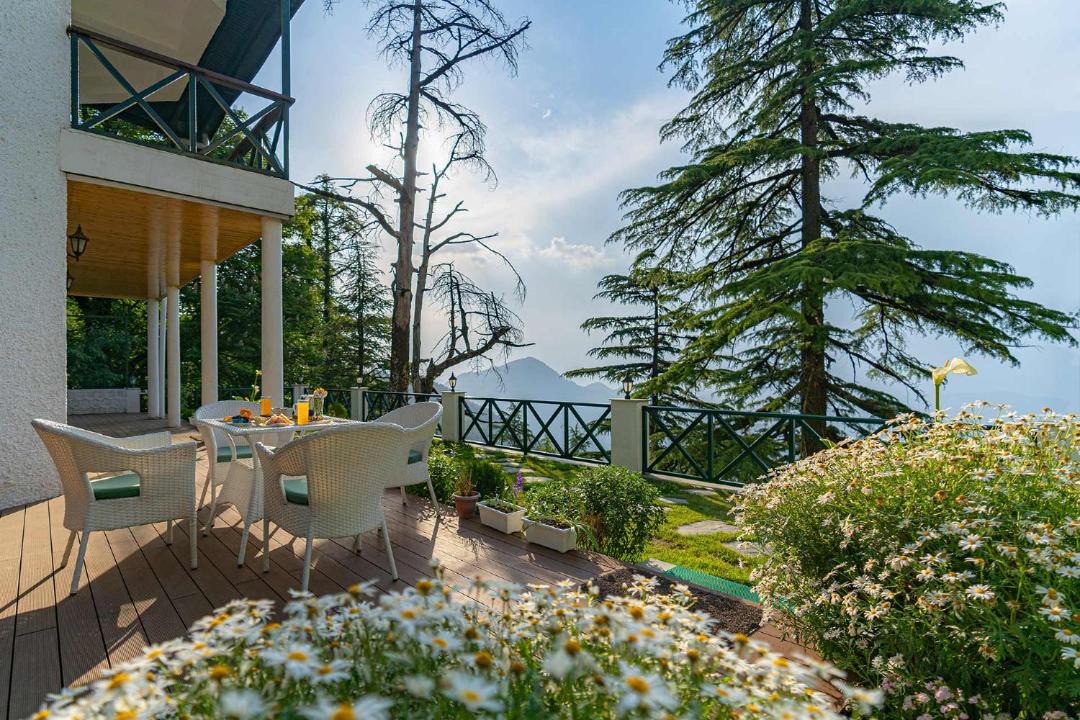 Photo of Patio Balcony in The Mall Road