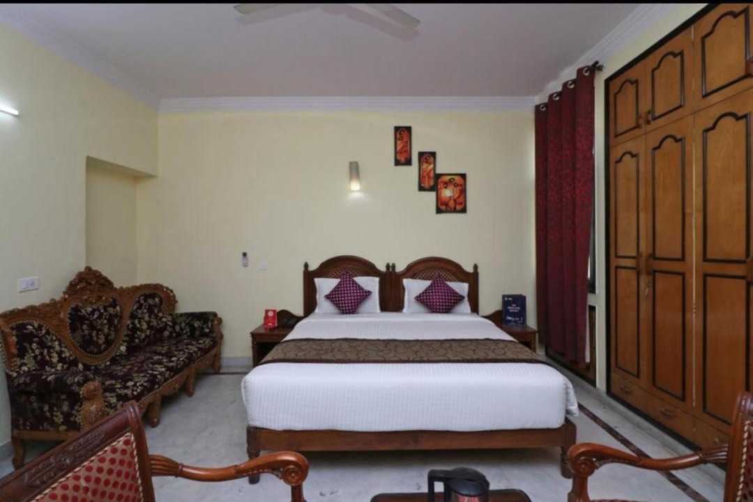 Photo of Bedroom in DLF Phase 3