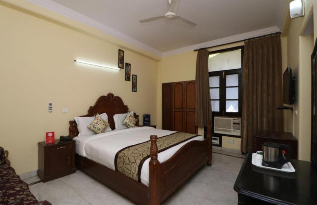 Photo of Bedroom in DLF Phase 3