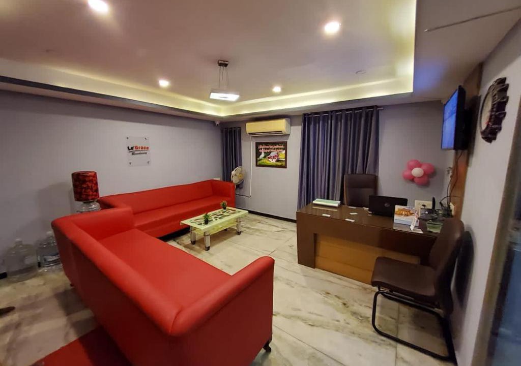 Photo of Livingroom in Teynampet