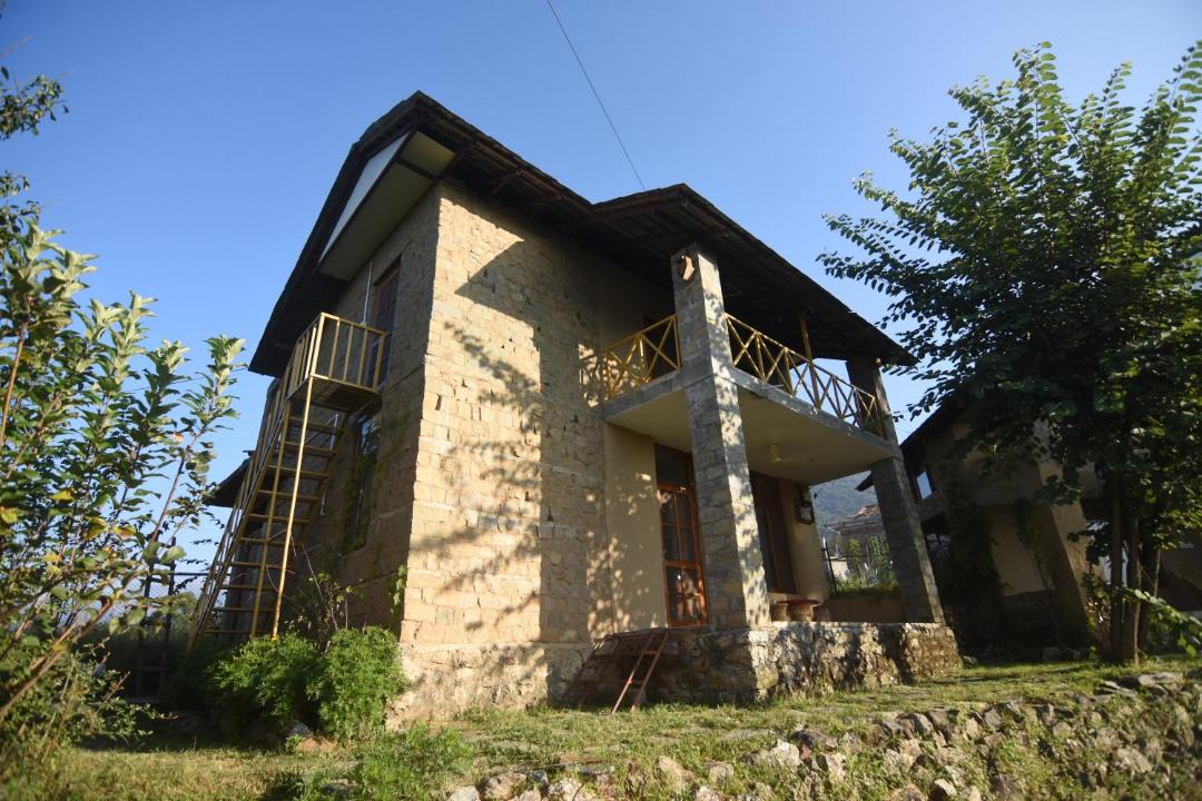 Photo of Buildings in Bir