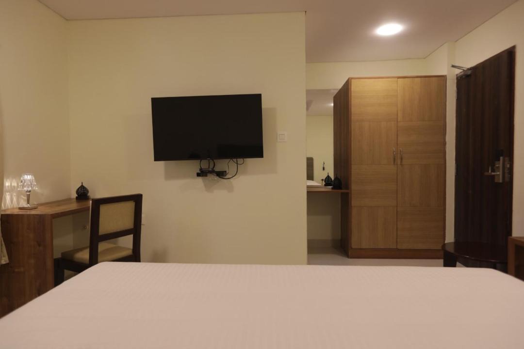Photo of Bedroom in HBR Layout