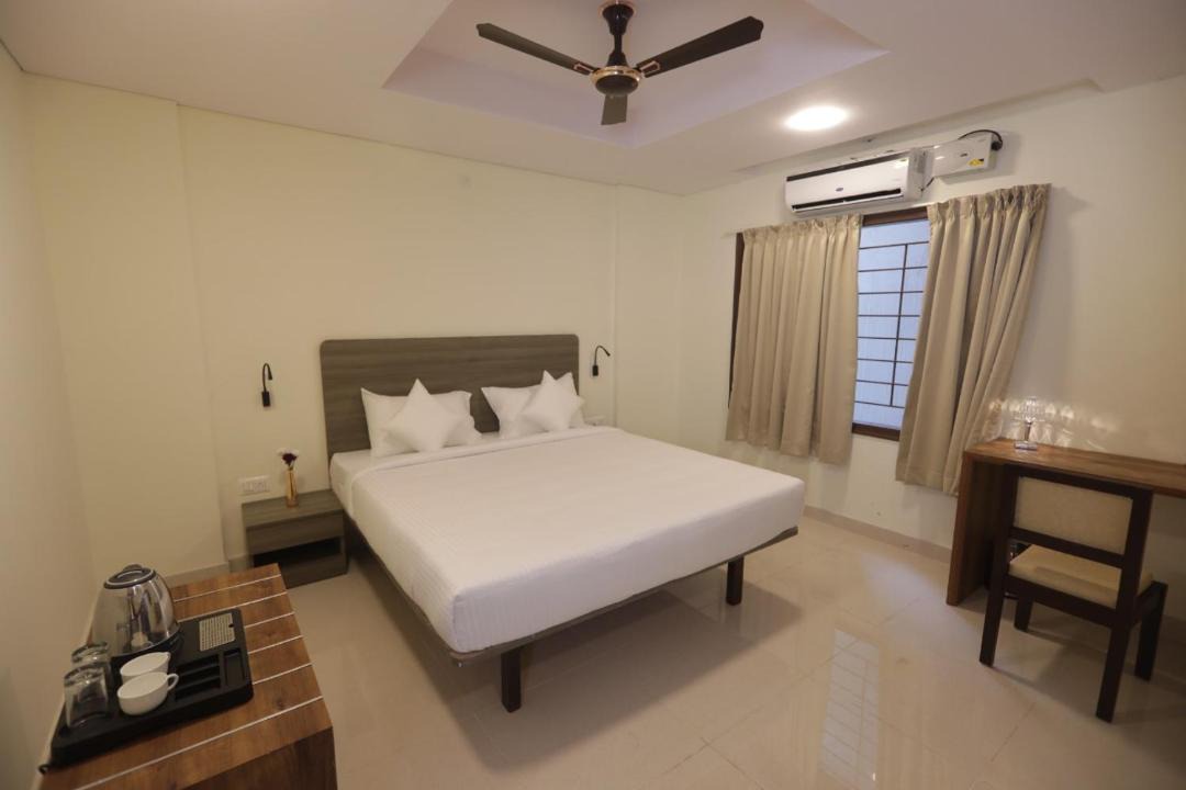 Photo of Bedroom in HBR Layout