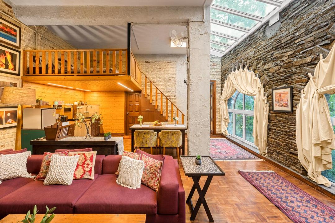 Photo of Livingroom in Chail
