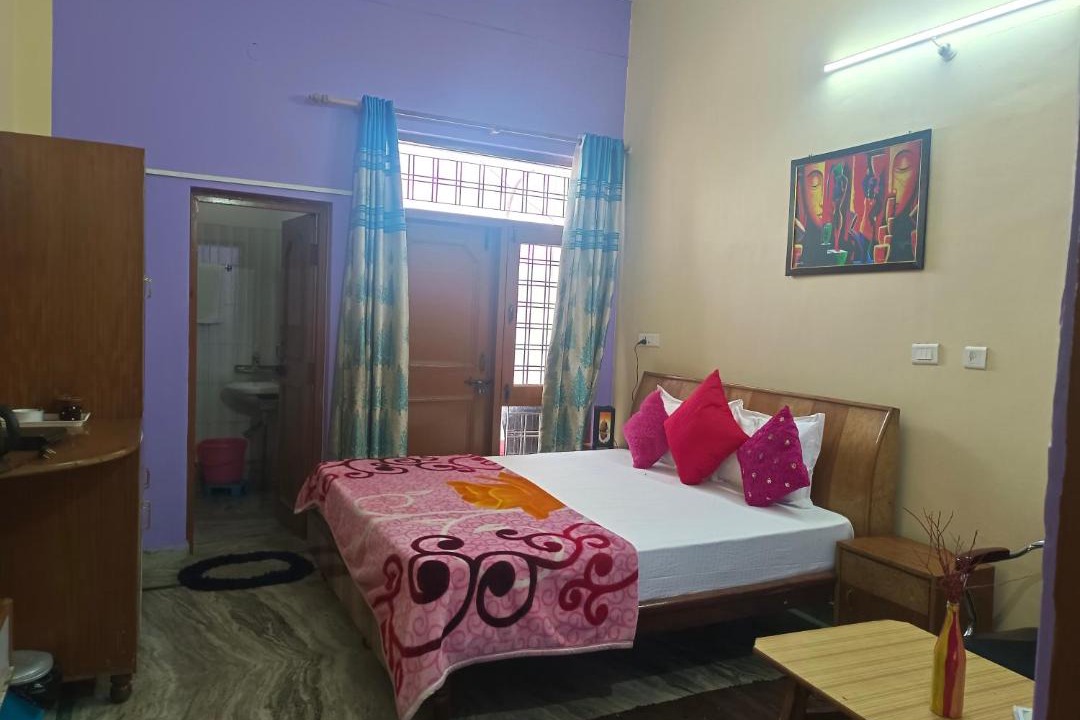 Photo of Bedroom in Tehri