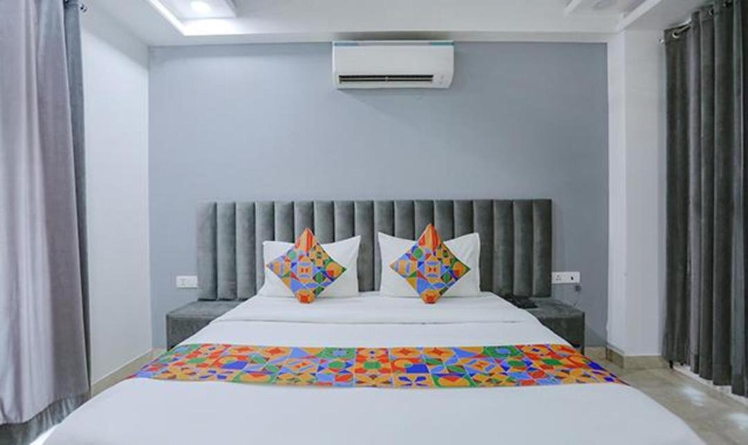 Photo of Bedroom in Kalkaji