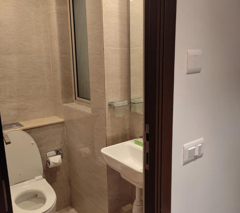 Photo of Bathroom in Hiranandani Gardens