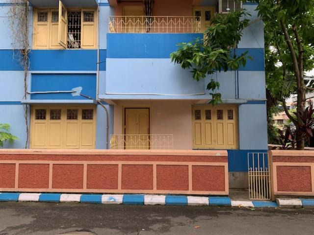 Photo of Buildings in Garia