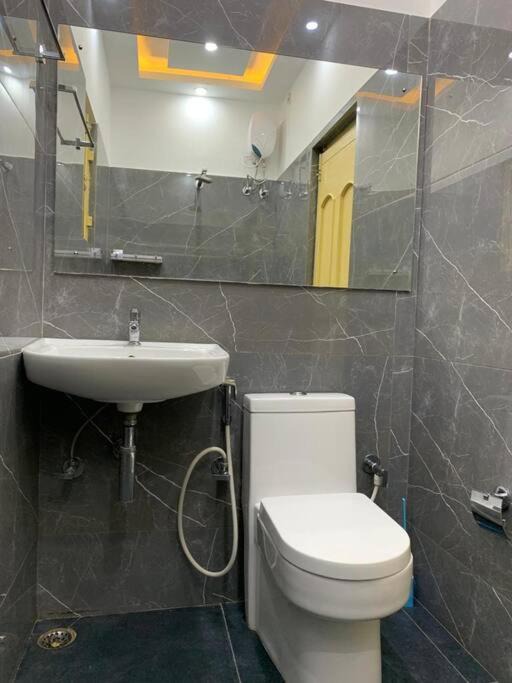 Photo of Bathroom in Garia