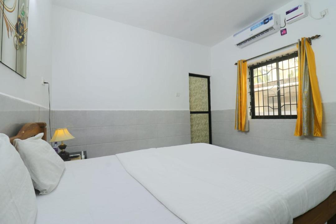 Photo of Bedroom in Calangute