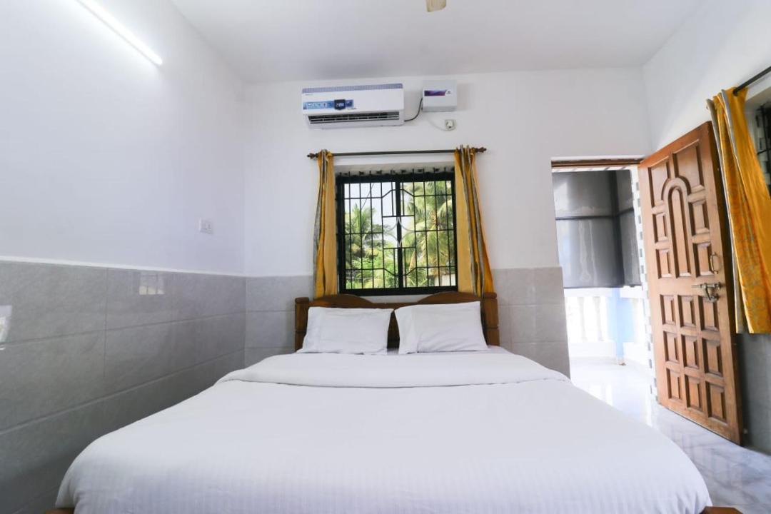 Photo of Bedroom in Calangute