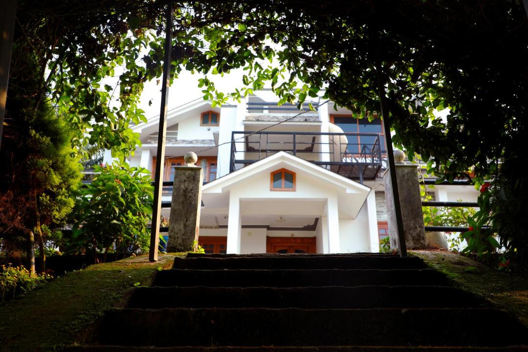 Photo of Buildings in Kaimane