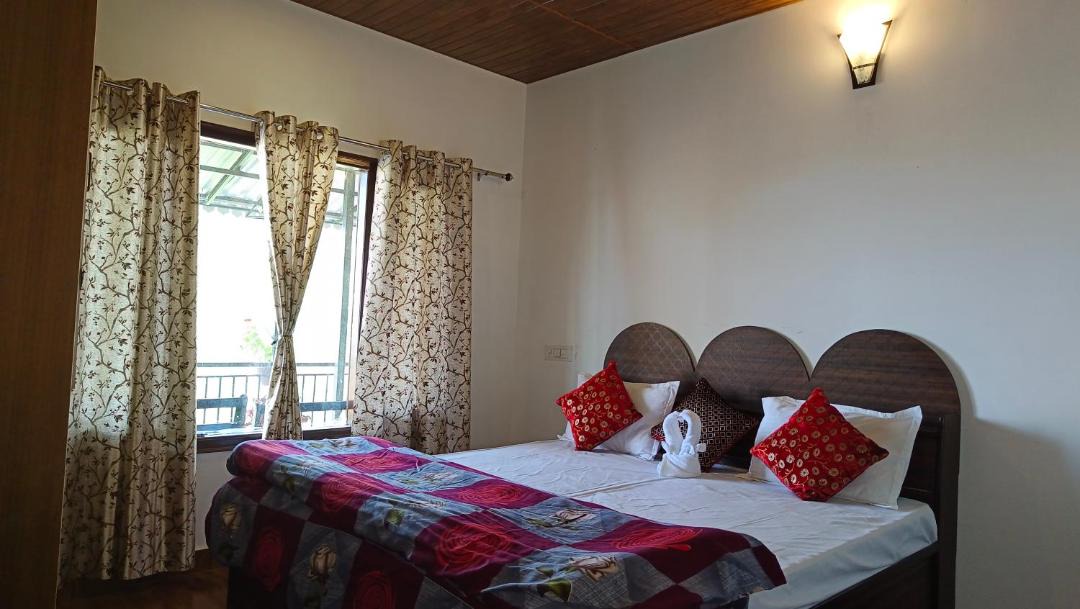 Photo of Bedroom in Kasauli