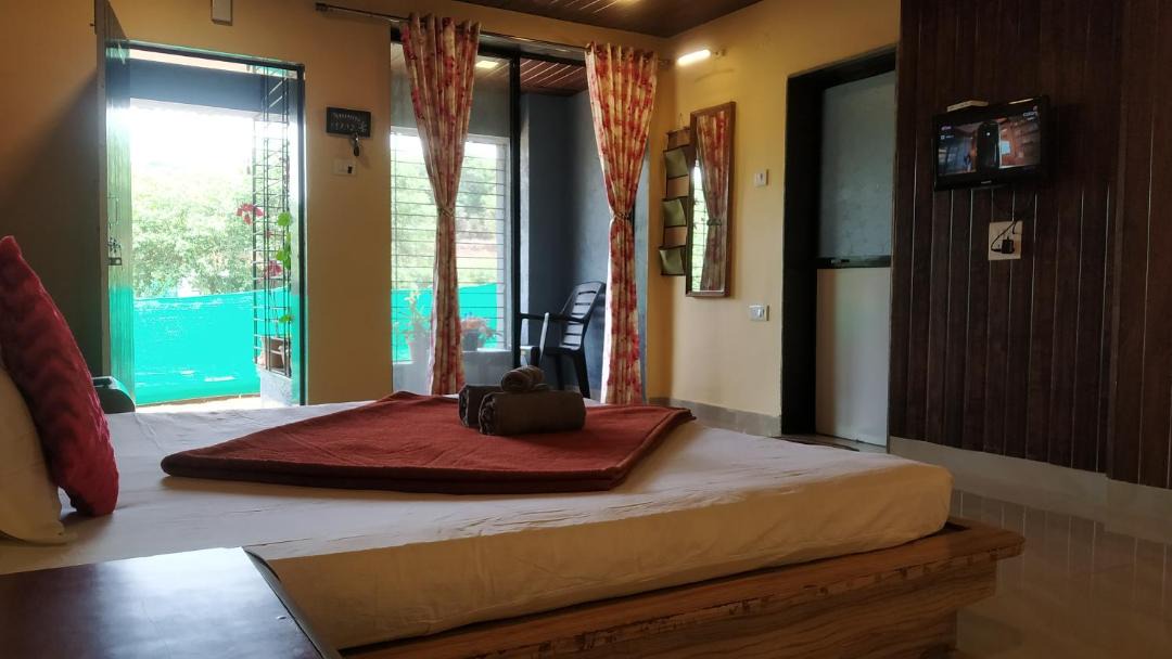 Photo of Bedroom in Mahabaleshwar