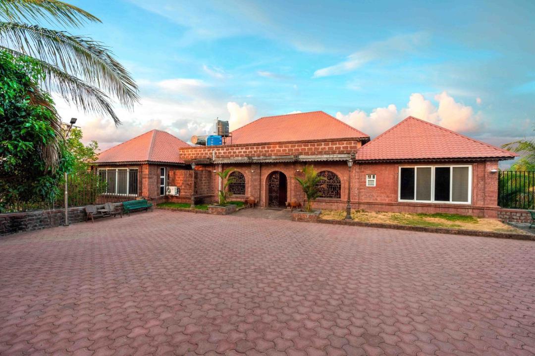 Photo of Buildings in Jadhavwadi
