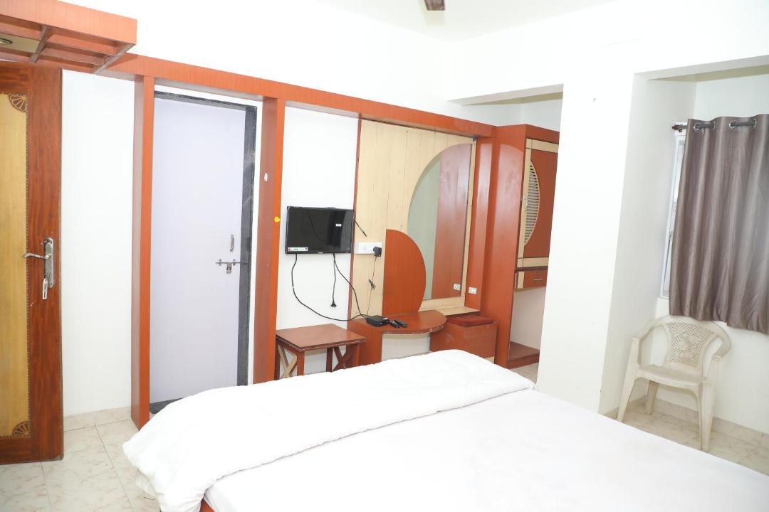 Photo of Bedroom in Satara