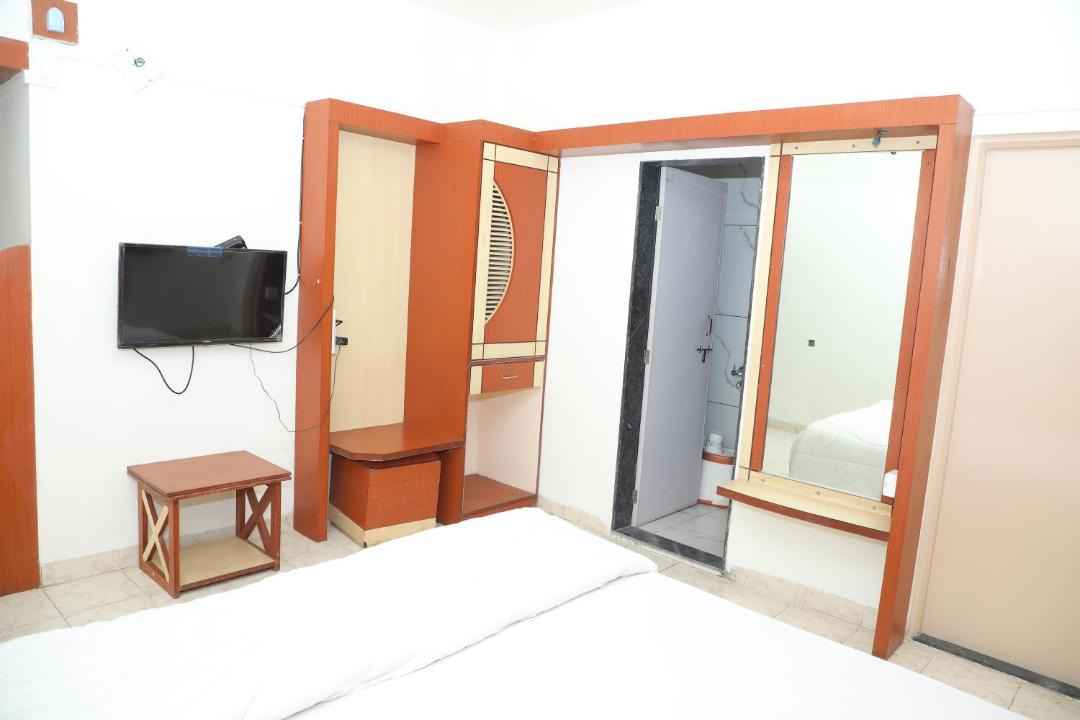 Photo of Bedroom in Satara