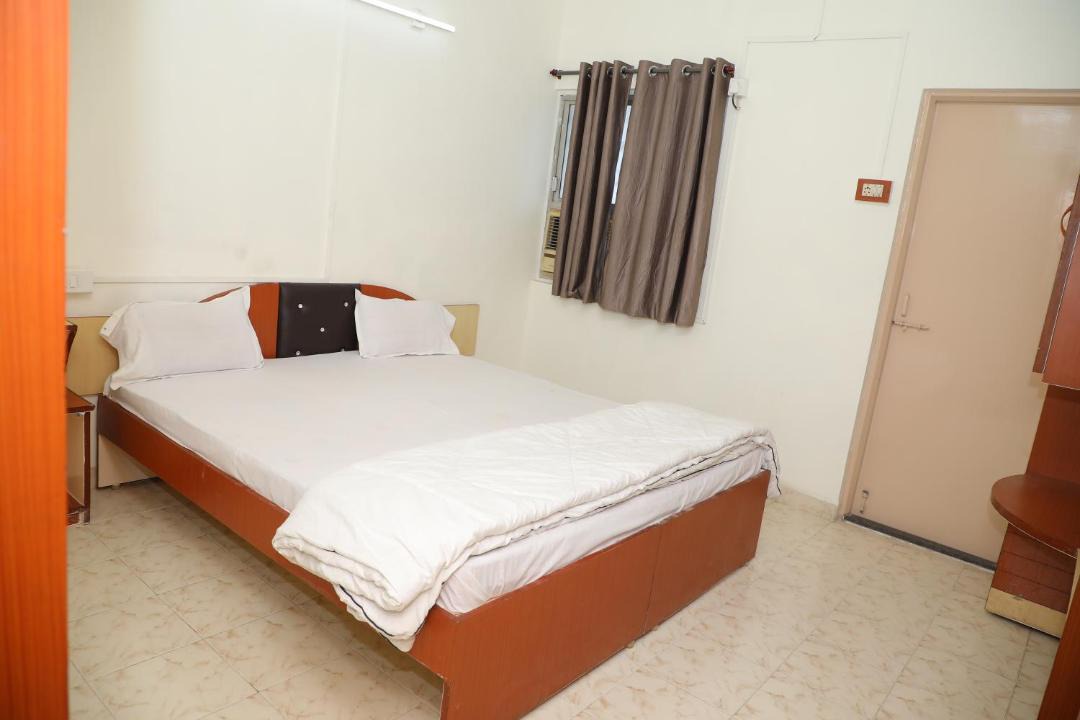 Photo of Bedroom in Satara