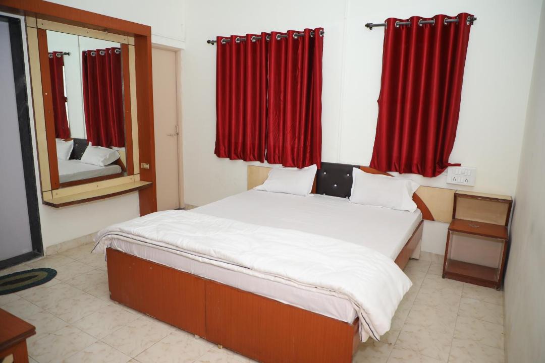 Photo of Bedroom in Satara
