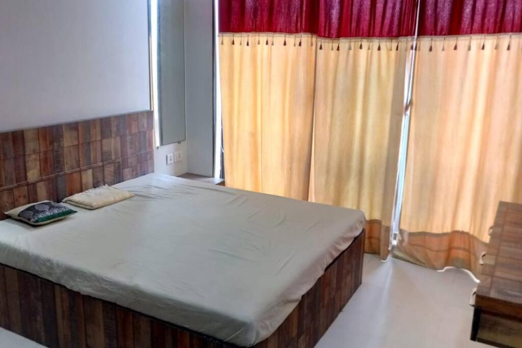 Photo of Bedroom in Thane West