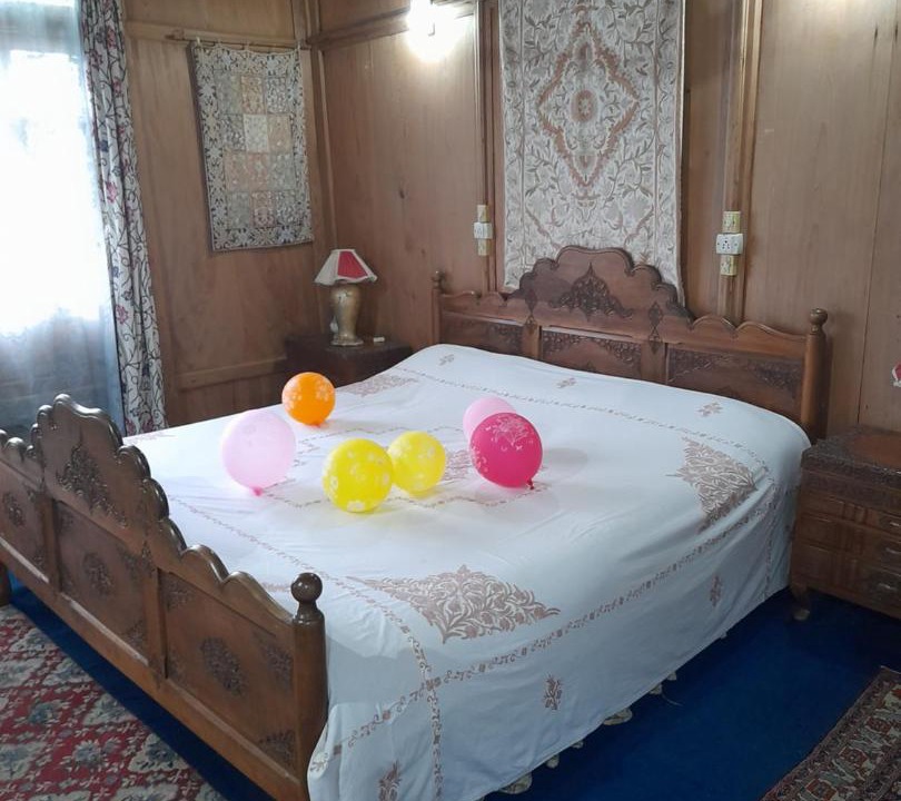 Photo of Bedroom in Nagin Bagh