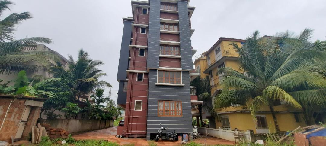Photo of Buildings in Mangeshi