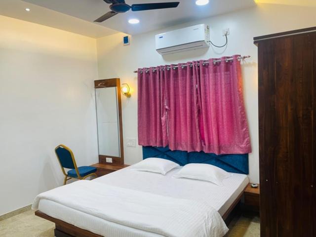Photo of Bedroom in Satara