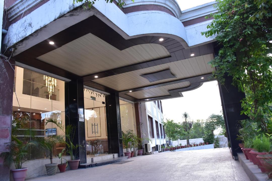 Photo of Buildings in Baddi