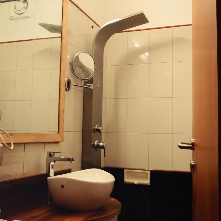 Photo of Bathroom in The Mall Road