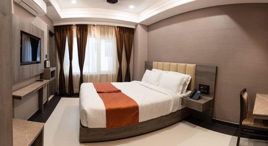Photo of Bedroom in Sualkuchi