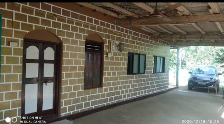 Photo of Buildings in Diveagar