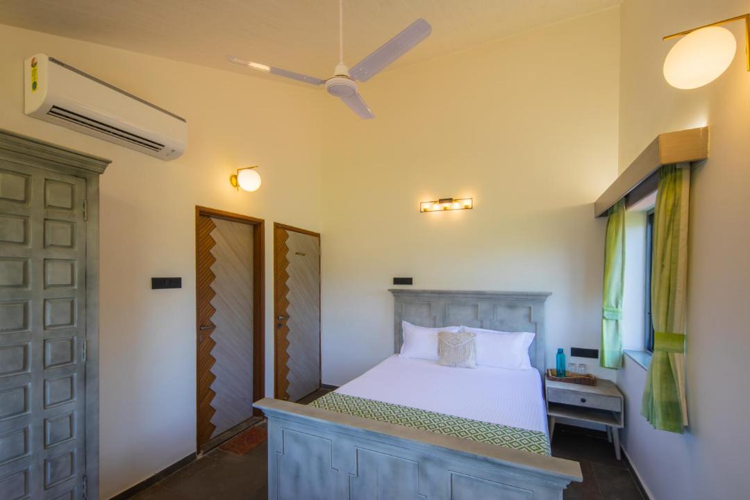 Photo of Bedroom in Mahabaleshwar