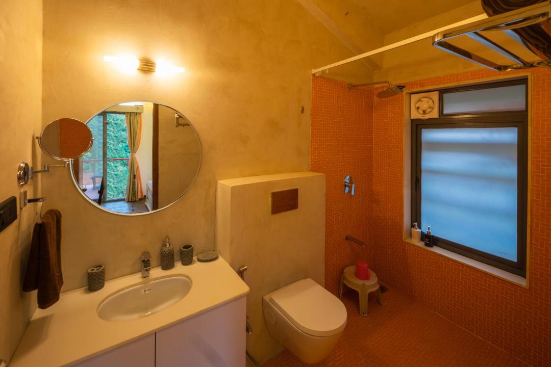 Photo of Bathroom in Mahabaleshwar