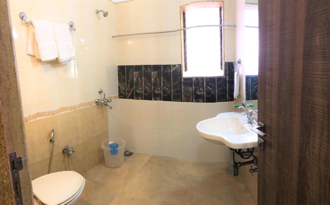 Photo of Bathroom in Arsiwalla Villa