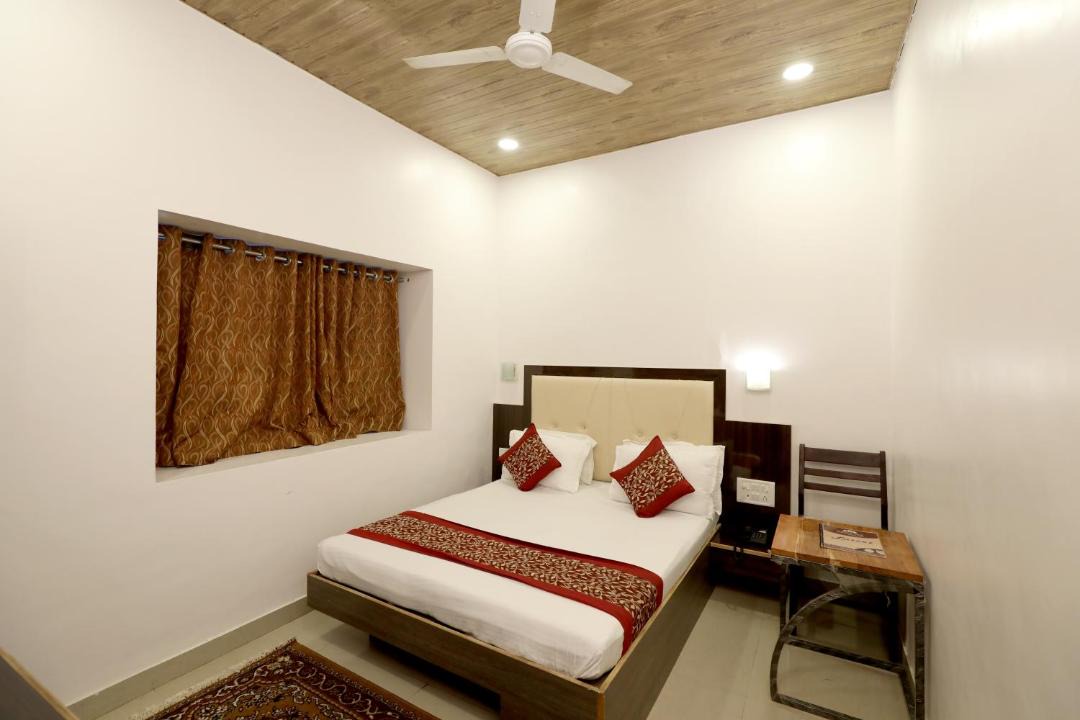 Photo of Bedroom in Mount Abu